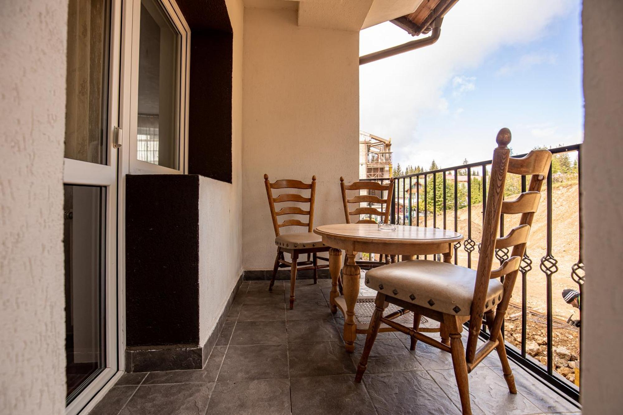פויאנה ברשוב Artemis Villa מראה חיצוני תמונה